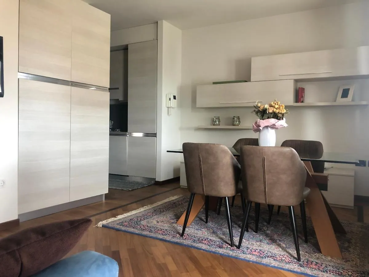 Appartamento Direttamente A Lago Sirmione 0*,  Italy