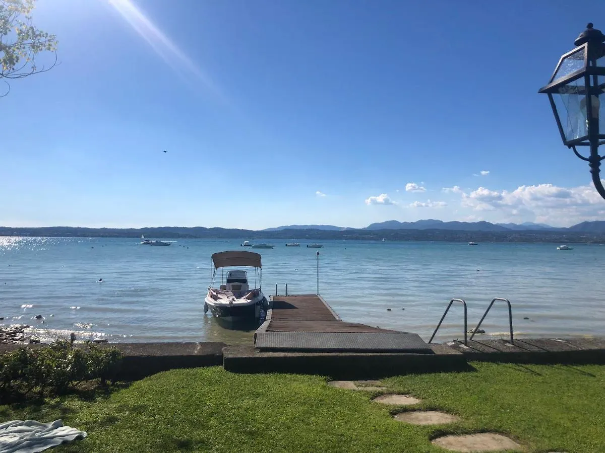 Appartamento Direttamente A Lago contacts
