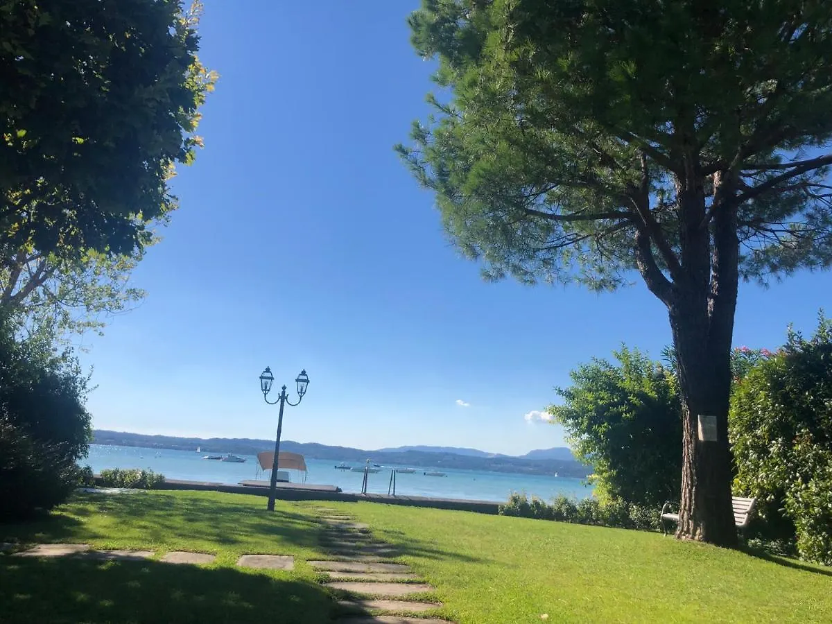 Apartment Appartamento Direttamente A Lago Sirmione Italy